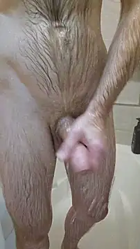 Snapshot of bigdeal698 chatting on January 11, 7:02 am bigdeal698 online show from January 11, 7:02 am