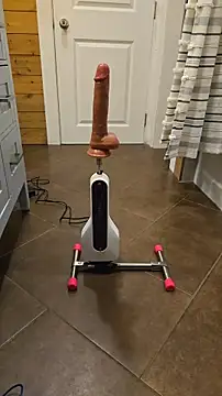 Snapshot of bigdeal698 chatting on February 1, 6:01 am bigdeal698 online show from February 1, 6:01 am