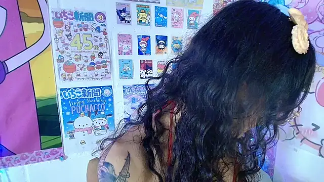 Snapshot of Cloe_Leee chatting on August 4, 3:32 am Cloe Leee online show from August 4, 3:32 am