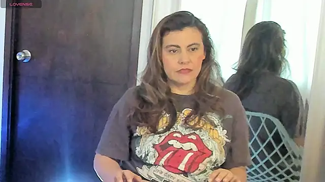Snapshot of V_monse chatting on April 12, 3:39 pm V monse online show from April 12, 3:39 pm