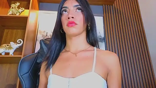 Alahia Rodriguez online show from May 11, 8:28 pm