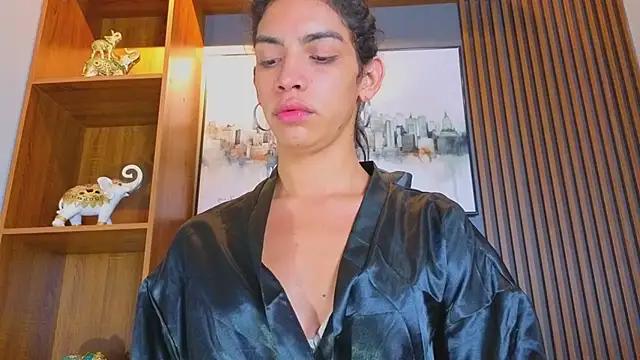 Alahia Rodriguez online show from May 15, 3:52 pm