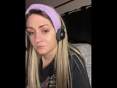 MimiLiciax online show from May 18, 3:35 am