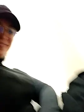 Snapshot of Ulyana72882 chatting on January 4, 6:19 pm Ulyana72882 online show from January 4, 6:19 pm