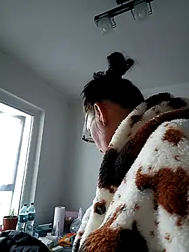 Snapshot of Ulyana72882 chatting on February 14, 6:34 am Ulyana72882 online show from February 14, 6:34 am