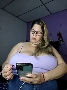 EllisW8 online show from December 4, 12:14 pm