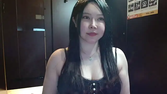 NATINATU252525 online show from June 14, 1:02 pm