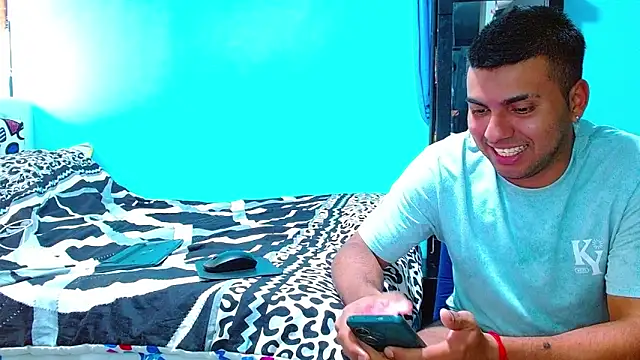 2ScarletandRyan8 online show from January 26, 8:02 pm