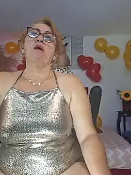 Snapshot of evelin_hott chatting on January 21, 3:59 am evelin hott online show from January 21, 3:59 am