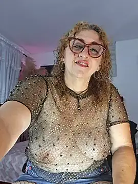 Snapshot of evelin_hott chatting on February 27, 1:38 am evelin hott online show from February 27, 1:38 am