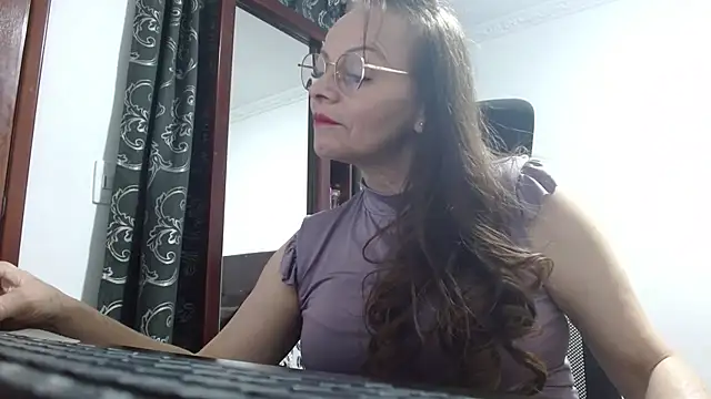 asleycavta online show from October 22, 5:13 pm