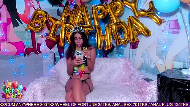 Snapshot of amazing_group_hot69 chatting on January 17, 8:11 pm amazing group hot69 online show from January 17, 8:11 pm
