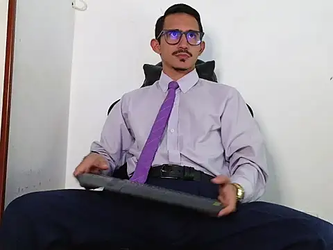 HomeAloneK online show from January 15, 7:39 pm