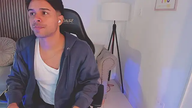 liam collins21 online show from October 8, 11:41 am