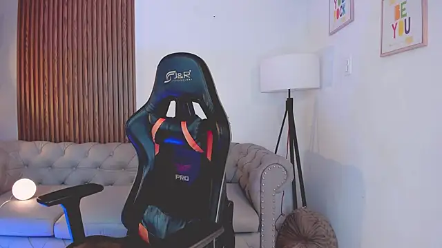 liam collins21 online show from October 28, 11:47 am