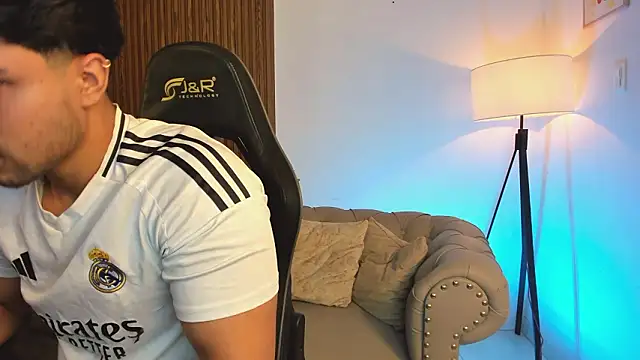 liam collins21 online show from March 4, 11:38 am