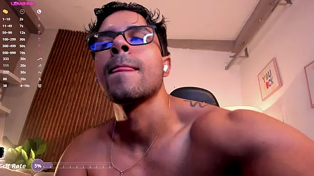 liam collins21 online show from May 11, 4:04 pm