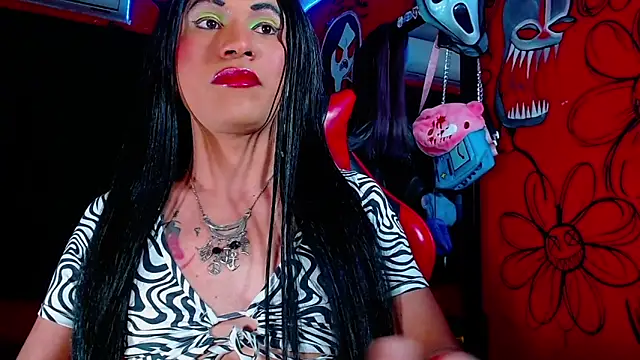 Snapshot of HugeDanex chatting on March 18, 8:28 am HugeDanex online show from March 18, 8:28 am