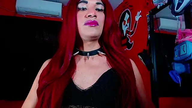 Snapshot of HugeDanex chatting on April 3, 9:35 pm HugeDanex online show from April 3, 9:35 pm