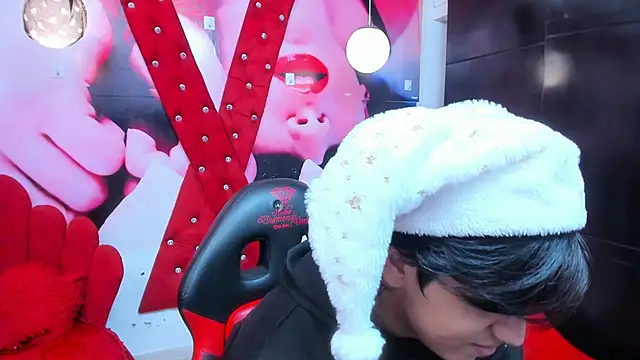 alex 477 online show from December 5, 11:30 am