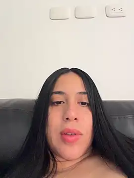 Gigi-bom online show from June 23, 7:01 pm