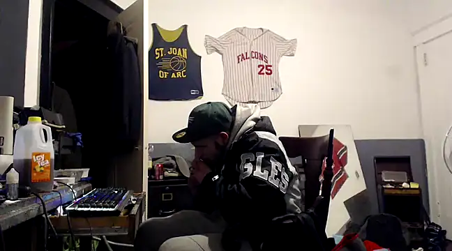 Snapshot of sledge901 chatting on January 17, 11:38 am sledge901 online show from January 17, 11:38 am