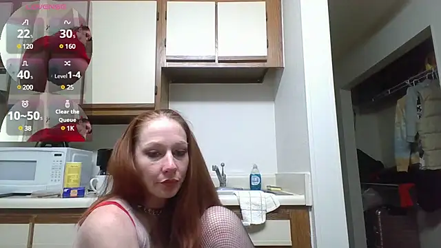 Snapshot of SexyRed247365 chatting on March 6, 4:49 pm SexyRed247365 online show from March 6, 4:49 pm