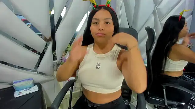 Catalina naugthy online show from December 18, 3:04 am