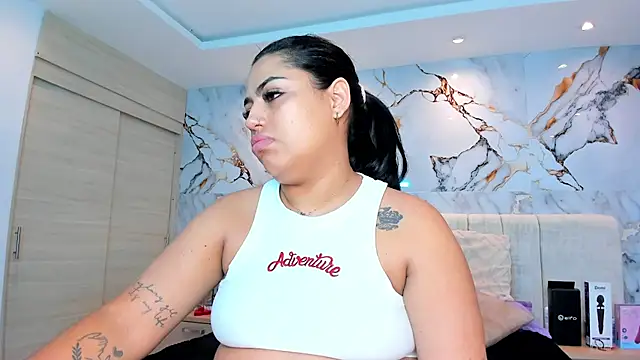 kiana cream online show from February 12, 11:27 am