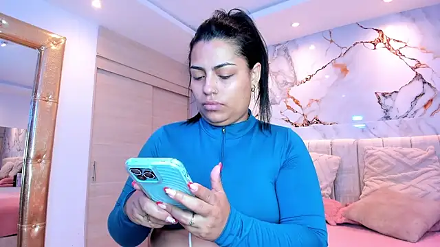 kiana cream online show from March 5, 11:06 am