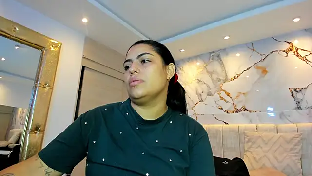 kiana cream online show from June 19, 11:47 am