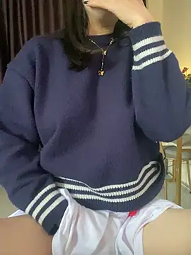 Snapshot of Ruby_bear chatting on January 5, 7:49 am Ruby bear online show from January 5, 7:49 am