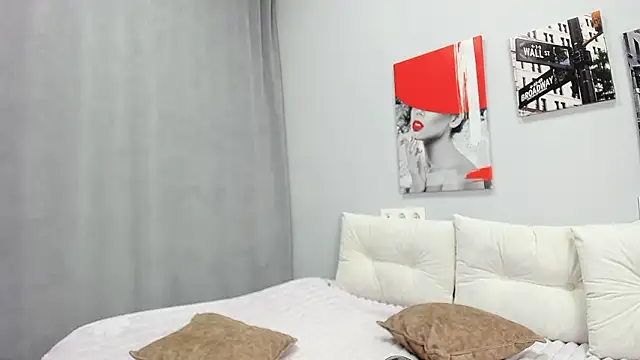 Snapshot of Tiny_JuJu chatting on March 6, 1:13 am Tiny JuJu online show from March 6, 1:13 am