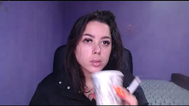 LovelyJulliette online show from February 3, 2:45 pm