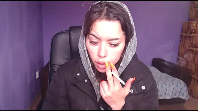 LovelyJulliette online show from February 8, 1:33 pm