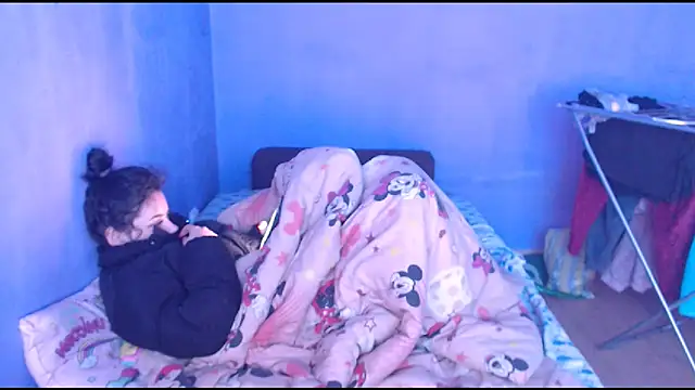 LovelyJulliette online show from February 23, 10:39 am