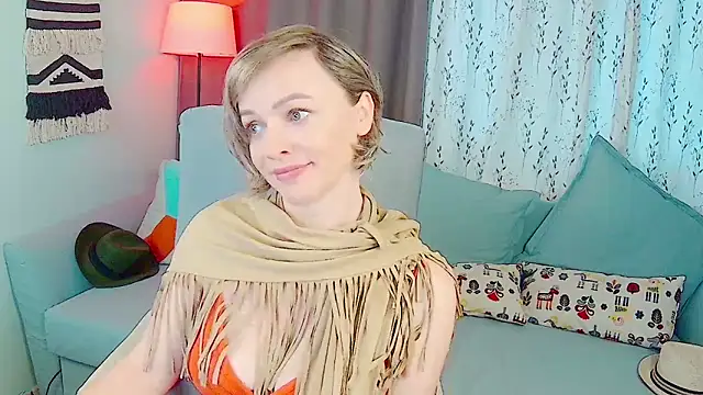 NandiSmile online show from December 3, 8:56 am