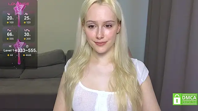 Snapshot of CaseyLabow chatting on February 13, 8:48 am CaseyLabow online show from February 13, 8:48 am