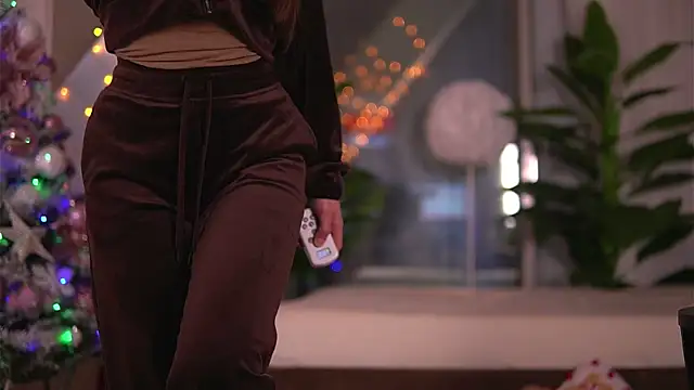 KaylaBray online show from December 20, 4:52 am