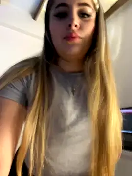 natashasweet online show from September 23, 2:03 am