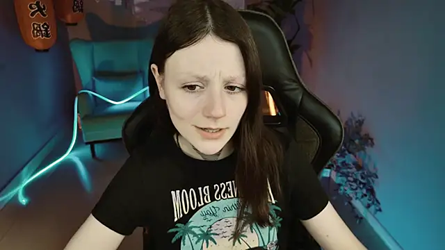 VeliraBraitberg online show from January 9, 8:13 am