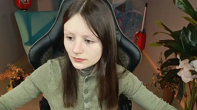 VeliraBraitberg online show from January 25, 11:34 am