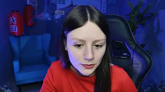 VeliraBraitberg online show from February 19, 8:12 am