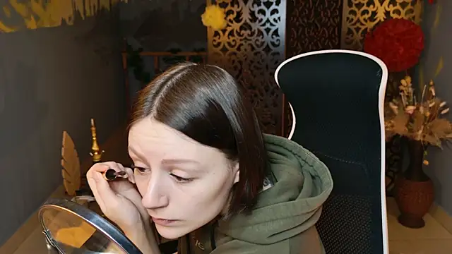 VeliraBraitberg online show from March 21, 5:11 am