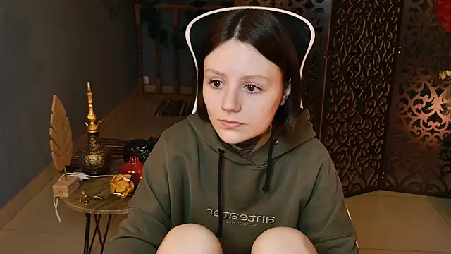 VeliraBraitberg online show from March 21, 11:22 am