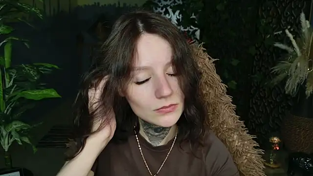 Snapshot of VeliraBraitberg chatting on July 7, 6:47 am VeliraBraitberg online show from July 7, 6:47 am