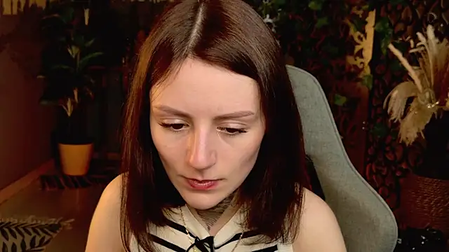 Snapshot of VeliraBraitberg chatting on July 28, 11:17 am VeliraBraitberg online show from July 28, 11:17 am