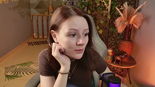 Snapshot of VeliraBraitberg chatting on August 5, 10:51 am VeliraBraitberg online show from August 5, 10:51 am