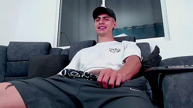 Snapshot of Stiven_CL chatting on September 20, 5:03 pm Stiven CL online show from September 20, 5:03 pm