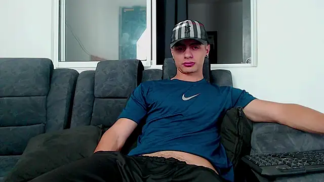 Snapshot of Stiven_CL chatting on October 7, 5:37 am Stiven CL online show from October 7, 5:37 am